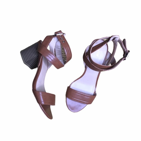 Apt. 9 | Brown Buckle Ankle Strap Chunky Heels - Picture 1 of 8
